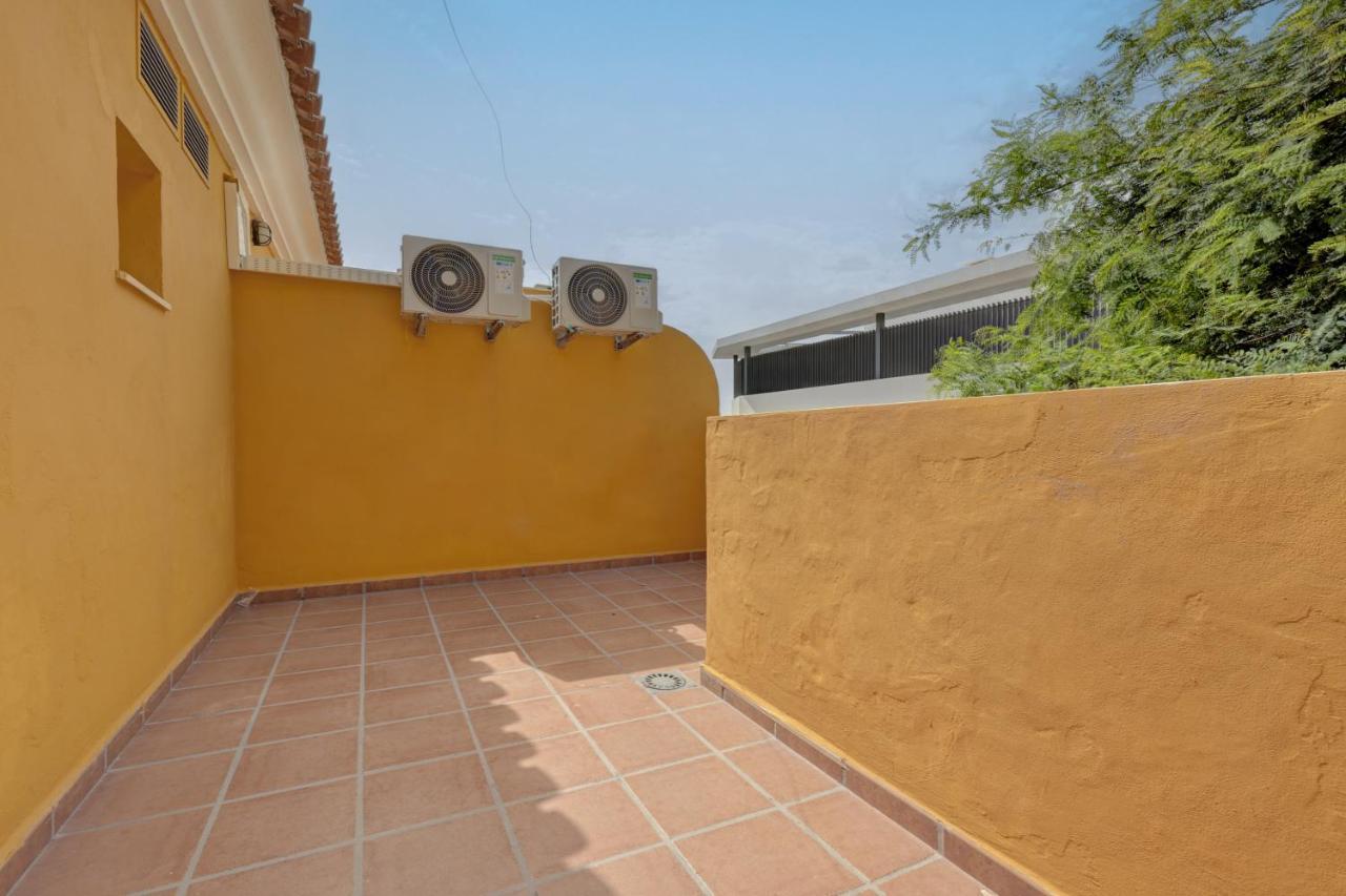Hostal 37 Estepona Exteriör bild