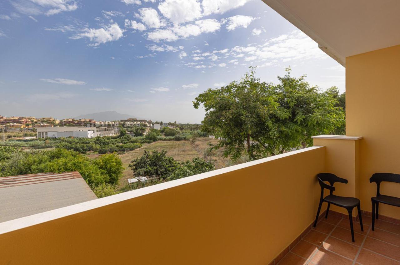 Hostal 37 Estepona Exteriör bild